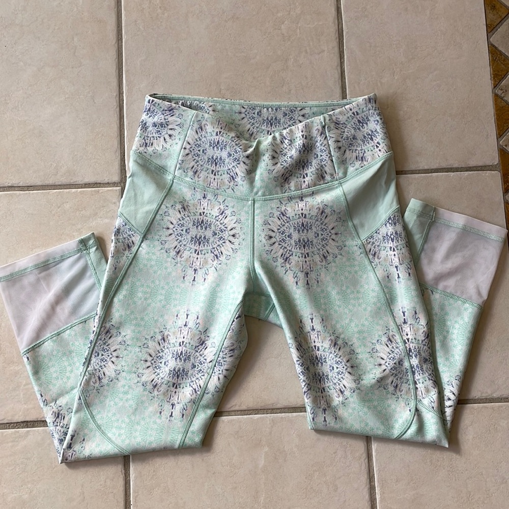 Calia by Carrie Underwood Light Teal Green mosaic pattern capri